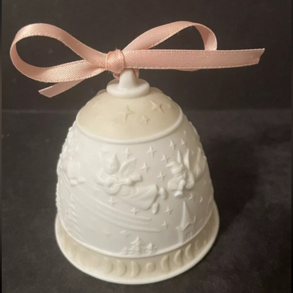 Llardo 1989 Christmas Bell Ornament - Picture 3 of 6